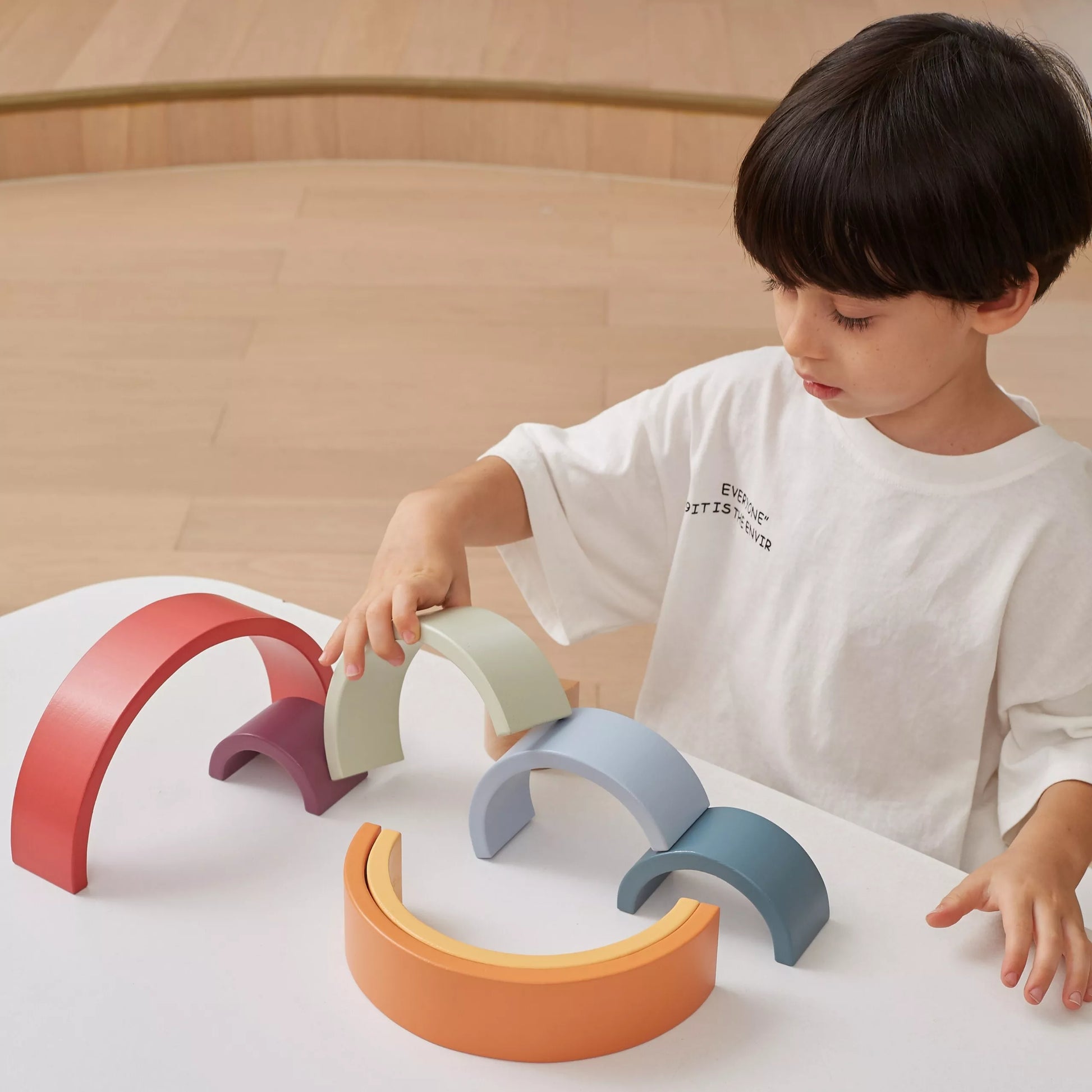 VIGA PolarB medinė vaivorykštės dėlionė – kūrybinės Montessori kaladėlės