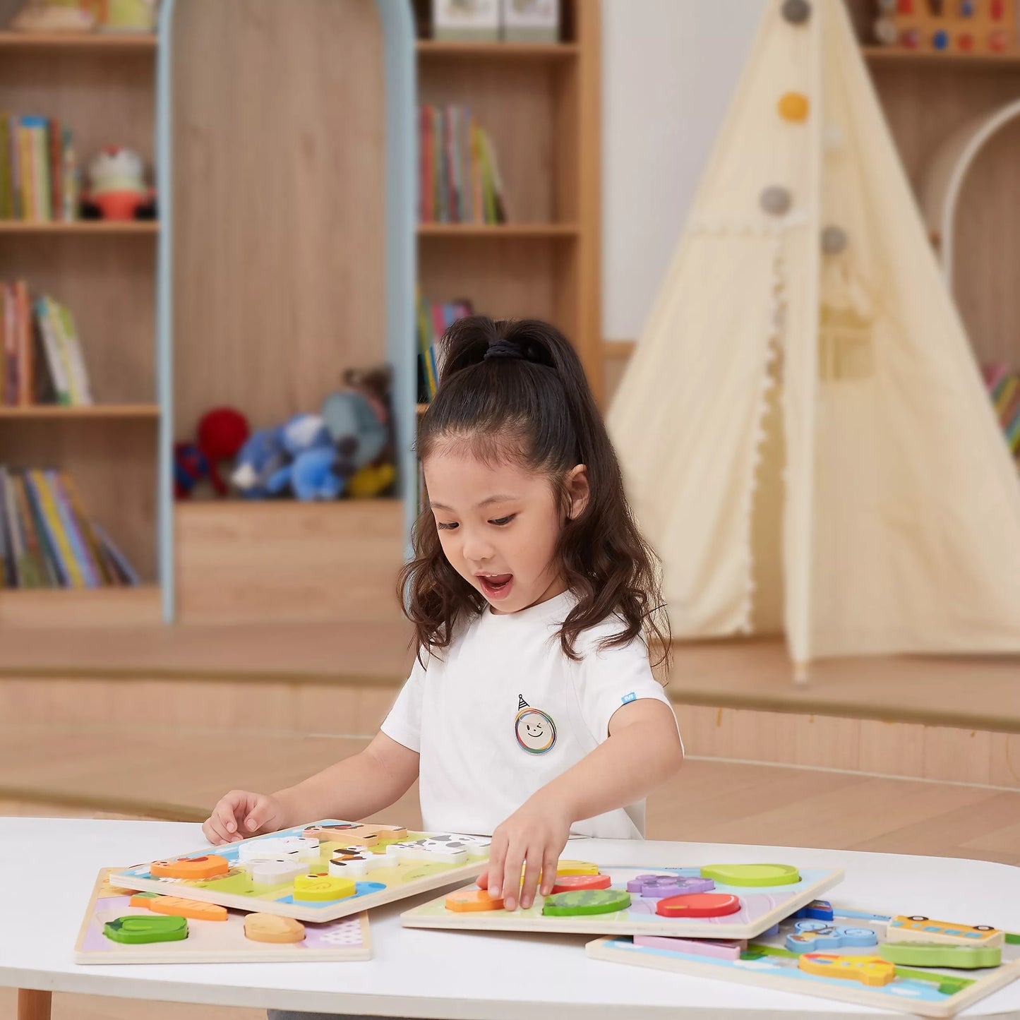 VIGA medinė Montessori 2-in-1 dėlionė „Ūkio figūros“