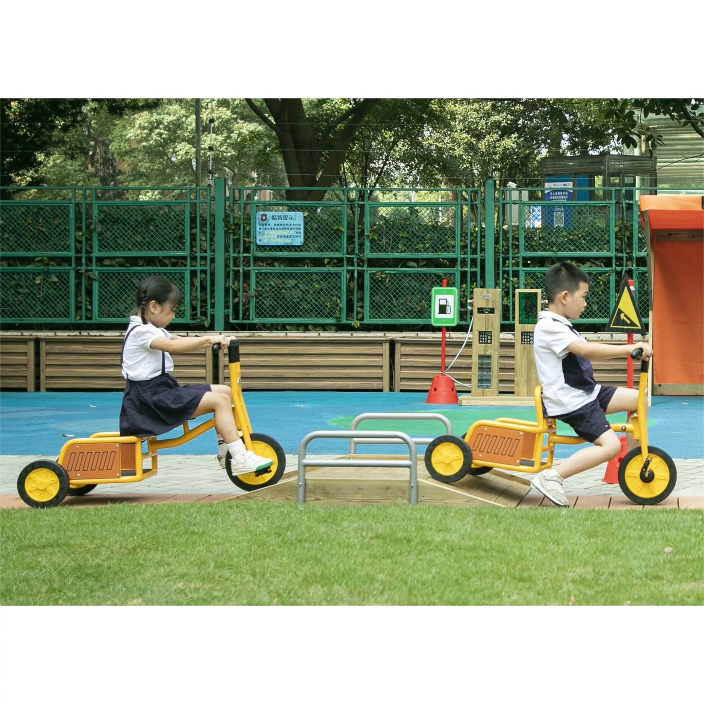 Classic World metalinis triratukas „Truck Tricycle“