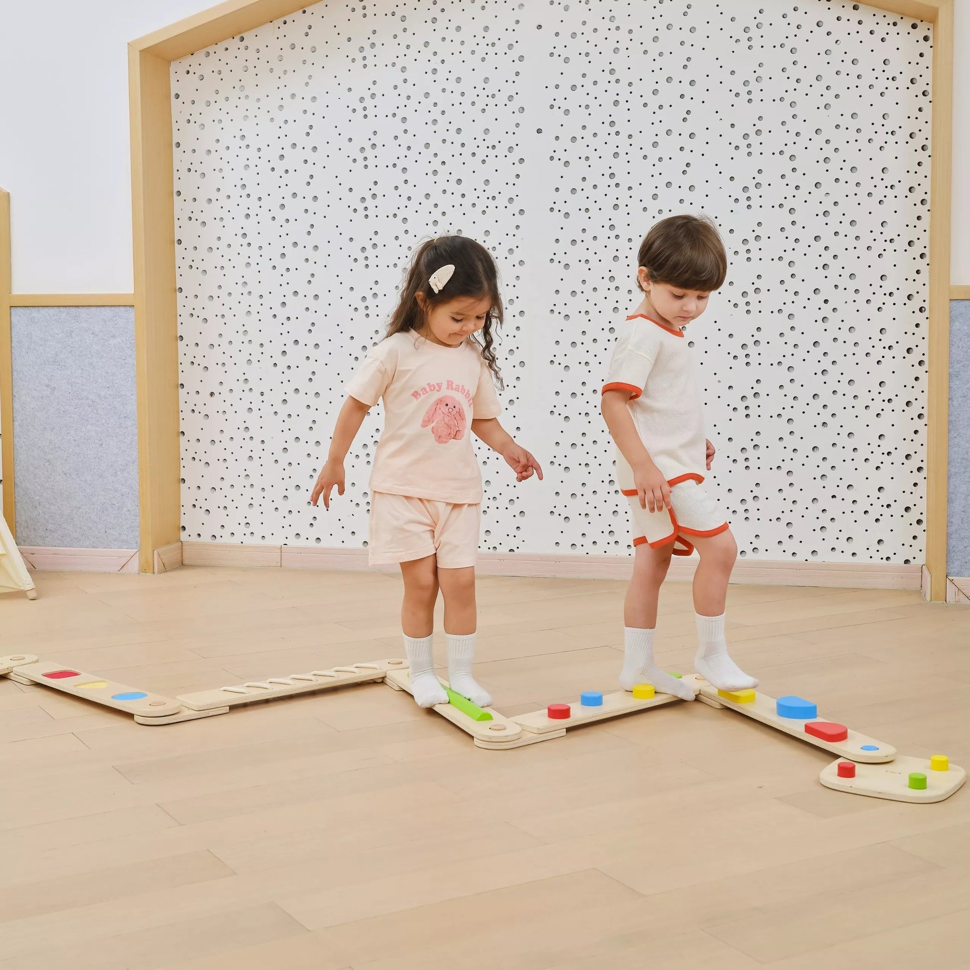 VIGA medinis balansavimo modulinis takelis Sensorinis kelias