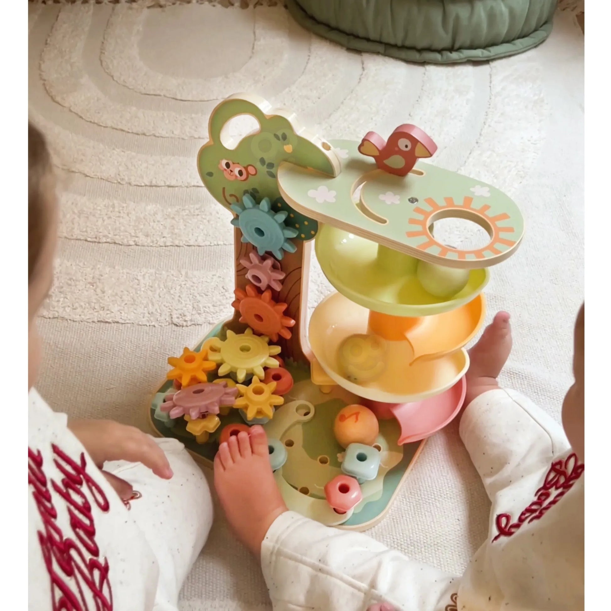 WOOPIE GREEN Montessori 4-in-1 medinis veiklos medis su kamuoliukų trasa
