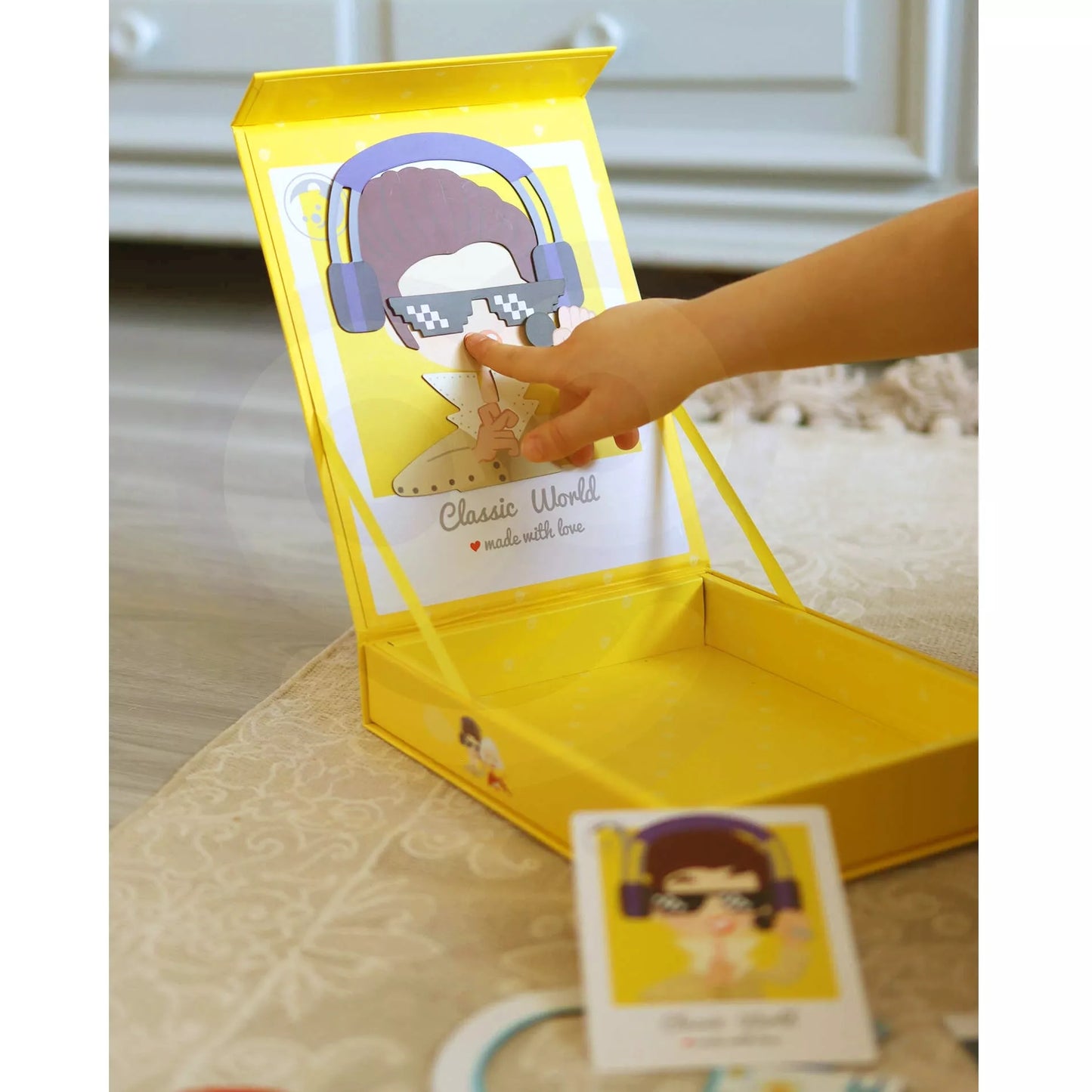 CLASSIC WORLD Magnetinis dėlionės lėlės derinimas 32 vnt.