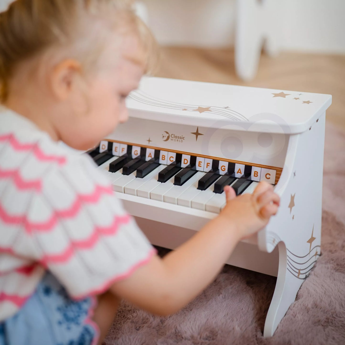 Classic World medinis pianinas