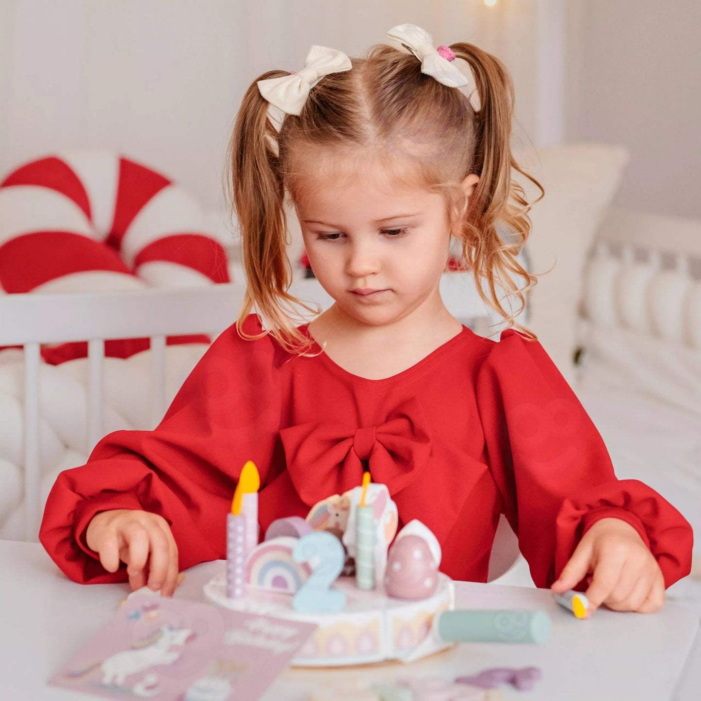 TOOKY TOY medinis gimtadienio tortas su pjaustomais gabalėliais