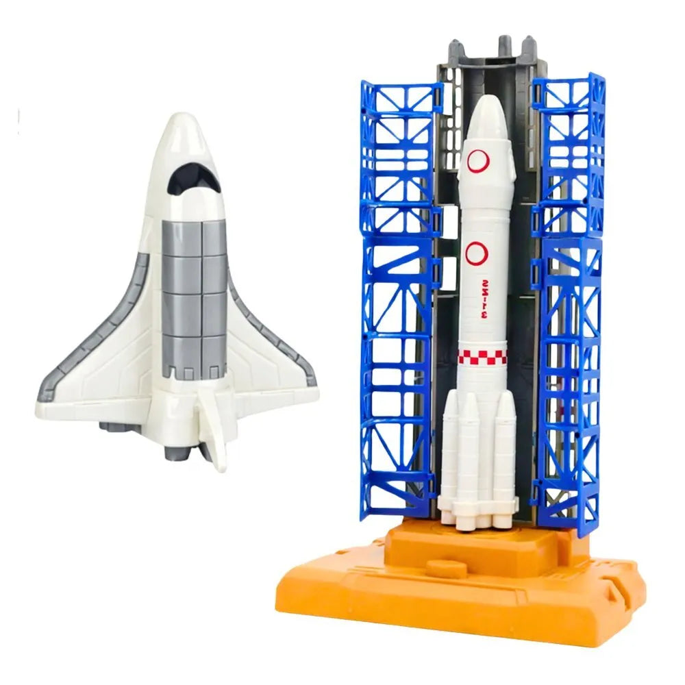 Kosmoso rinkinys su raketa, šatlu, stotimi ir astronautais