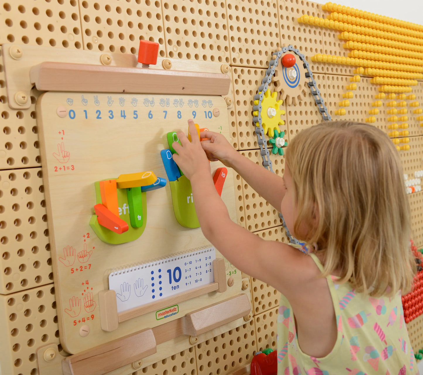 MASTERKIDZ Flex Montessori skaičiavimo sieninė sensorinė lenta