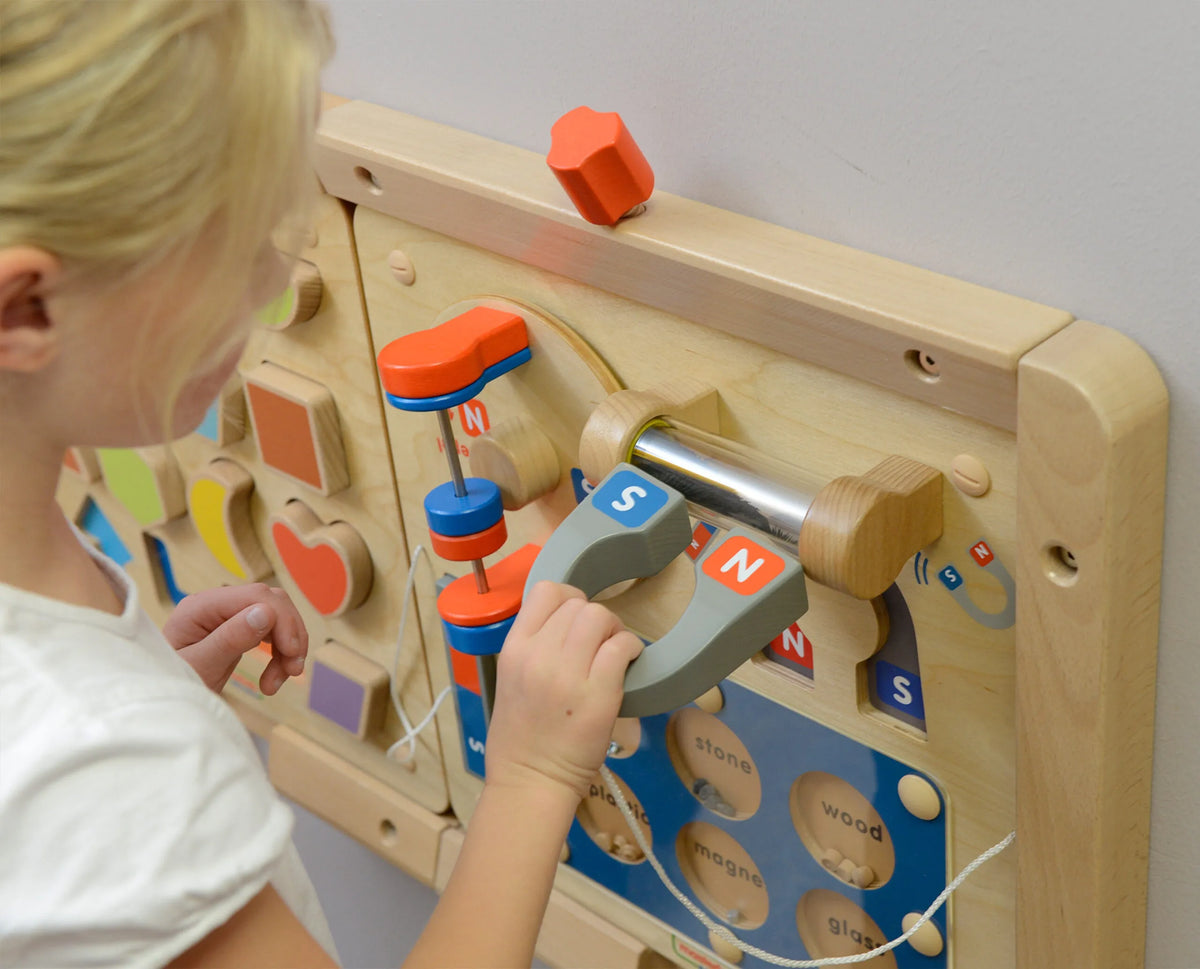 MASTERKIDZ Montessori sieninė lenta – magnetinės traukos pažinimas