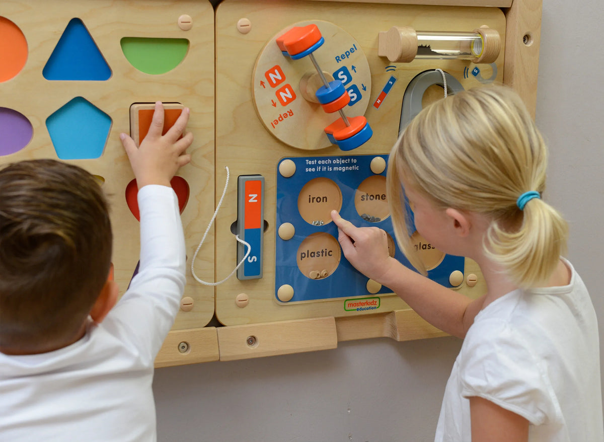 MASTERKIDZ Montessori sieninė lenta – magnetinės traukos pažinimas