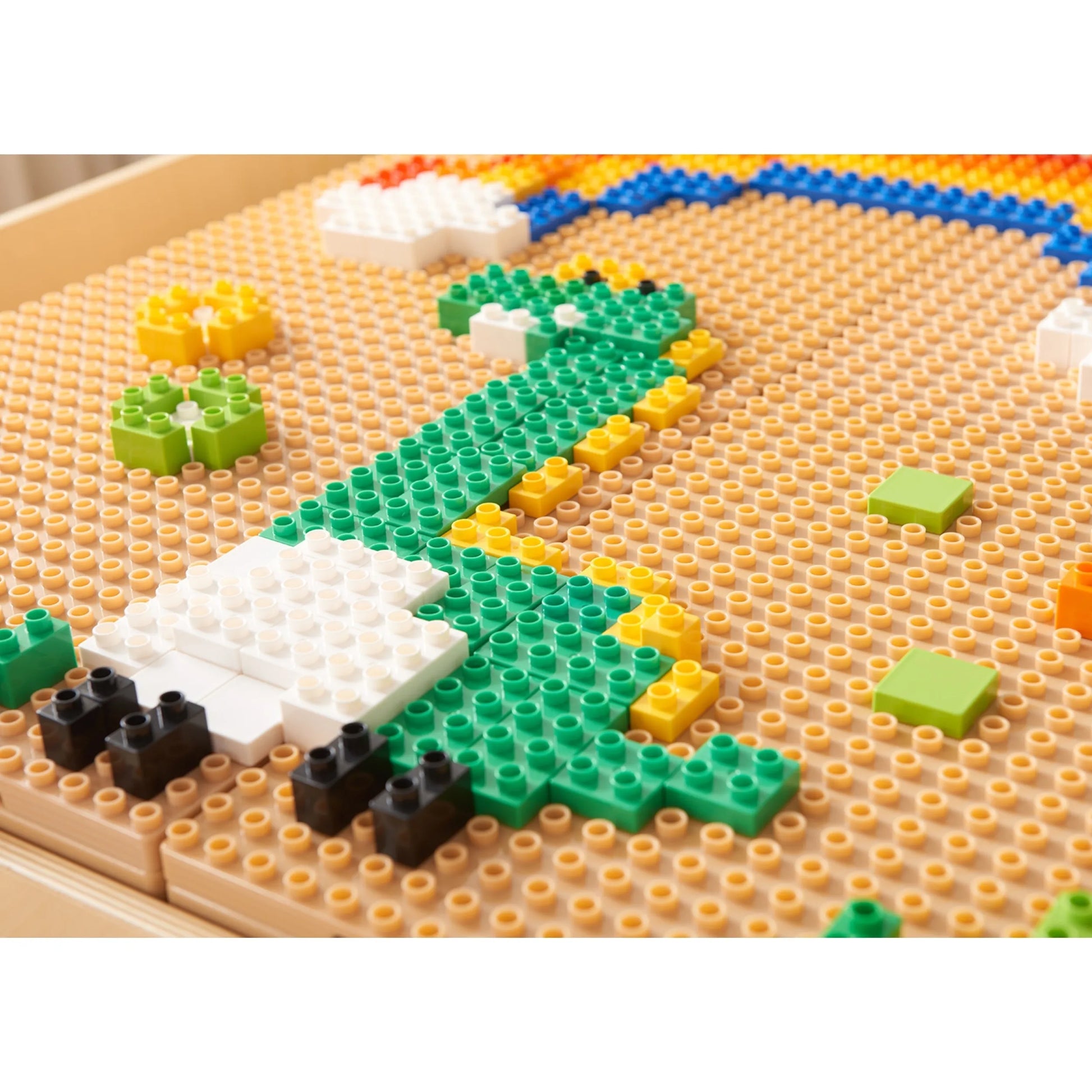 Masterkidz STEM bazinė plokštė su 563 kaladėlėmis