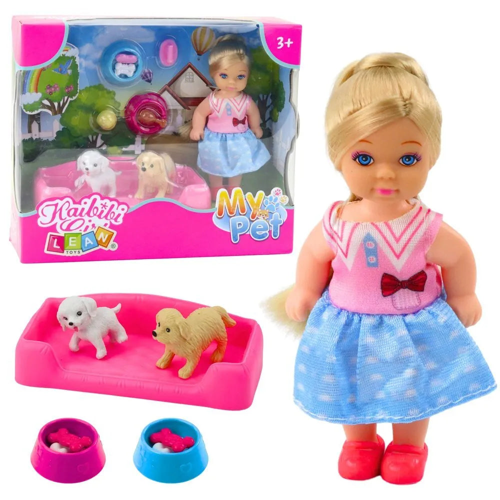 Mini lėlė su dviem šuniukais ir lova
