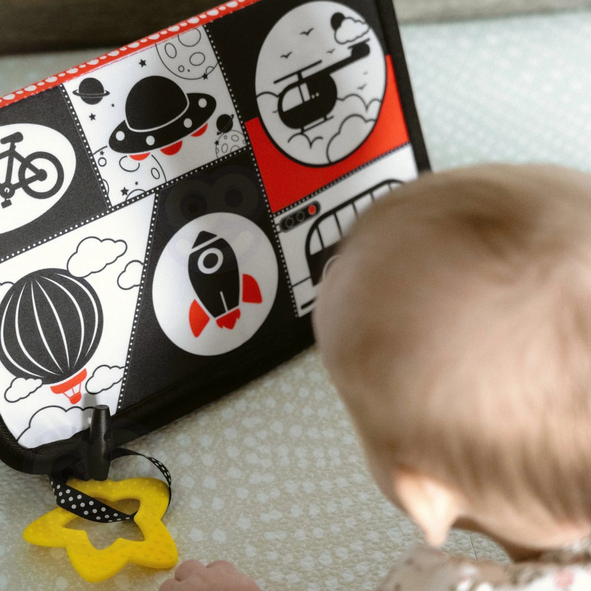 Montessori XXL 6in1 sensorinis rinkinys kūdikiams (3–4 mėn.) – pirmieji atradimai per pojūčius