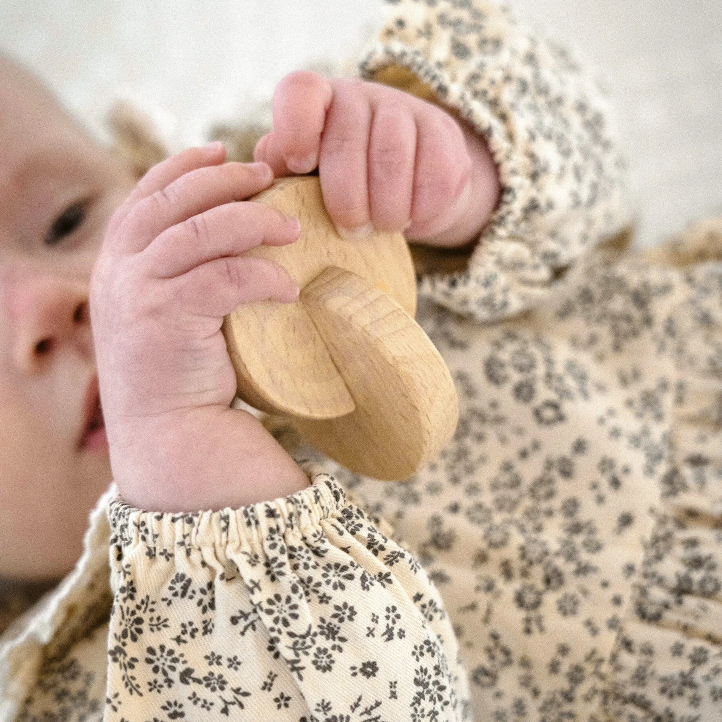 Montessori XXL 6in1 sensorinis rinkinys kūdikiams (3–4 mėn.) – pirmieji atradimai per pojūčius