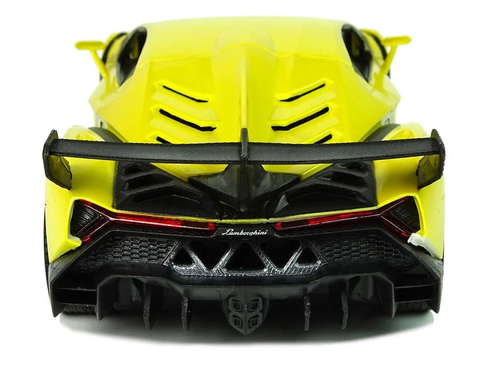 Nuotoliniu valdomas Lamborghini Veneno