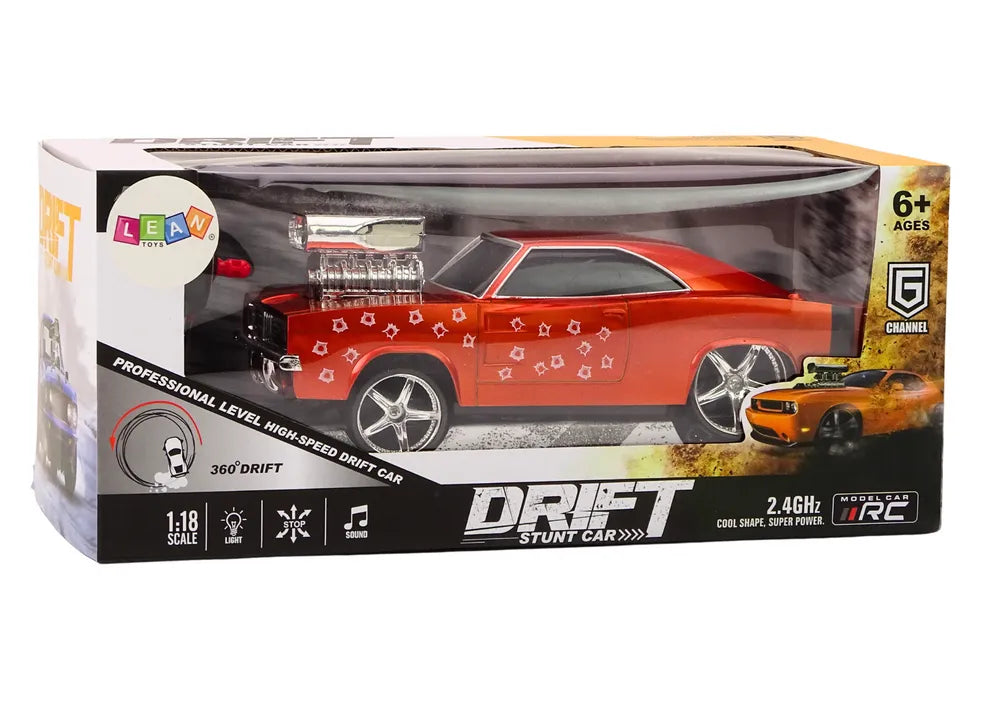 Raudonas 1:18 drifto automobilis su 360° posūkiais, šviesomis, garsais ir 2.4G valdymu
