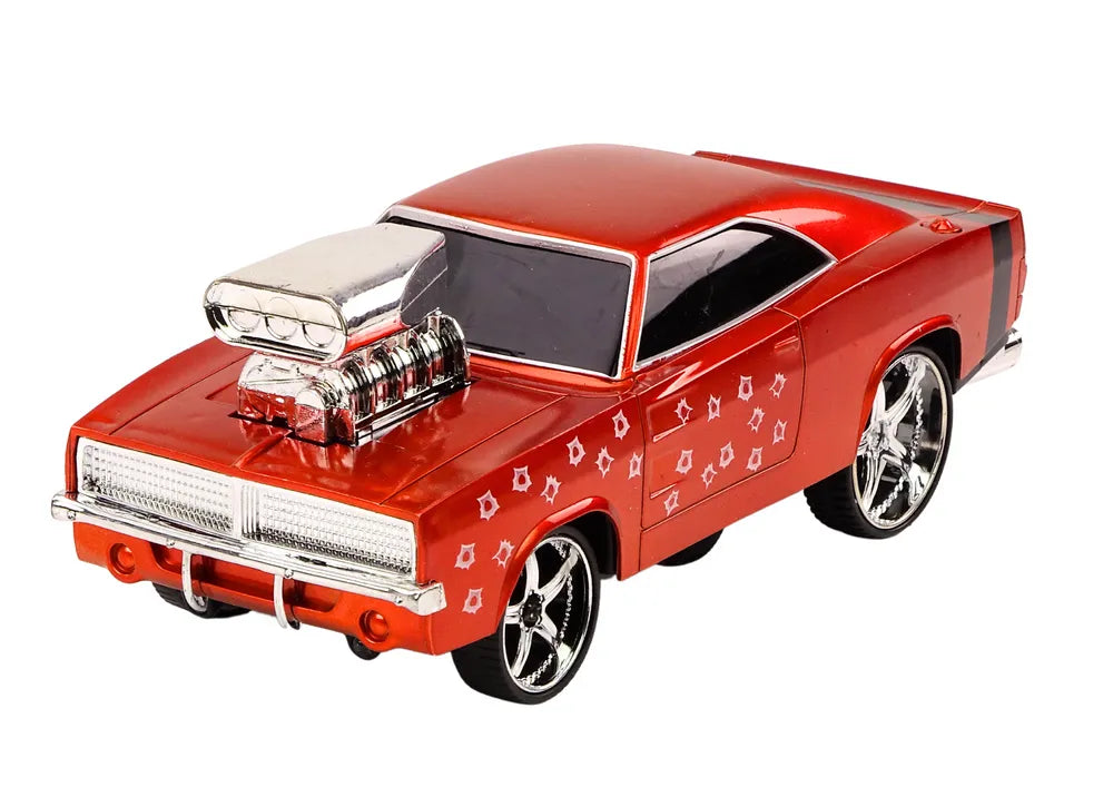 Raudonas 1:18 drifto automobilis su 360° posūkiais, šviesomis, garsais ir 2.4G valdymu