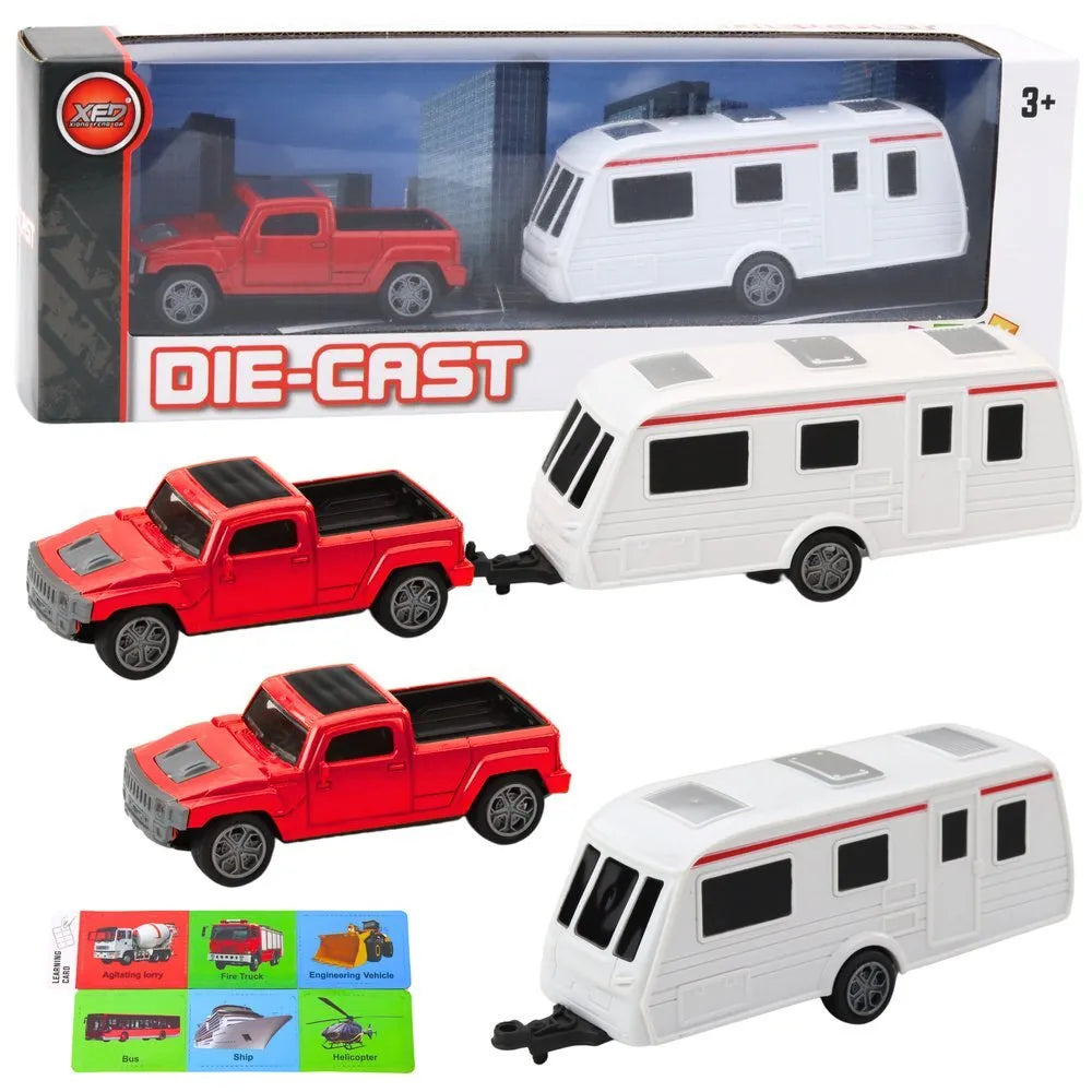 Raudonas die‑cast visureigis su kemperiu