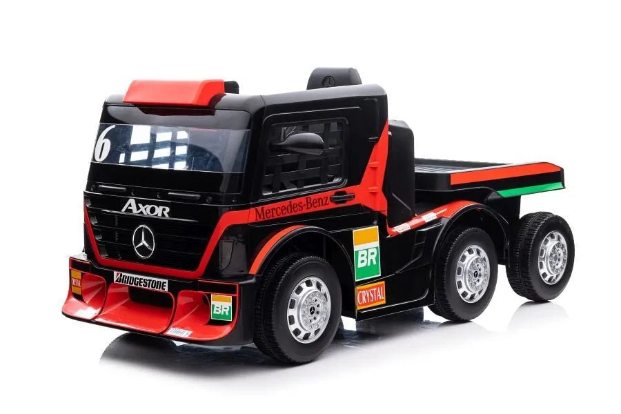 Raudonas Mercedes XMX622B su puspriekabe