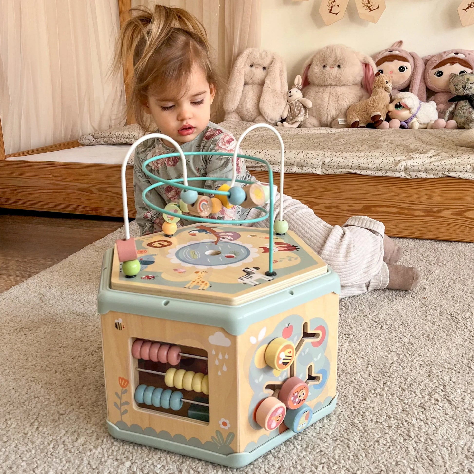 „TOOKY TOY“ interaktyvi medinė Montessori šešiakampė atidaroma dėžė