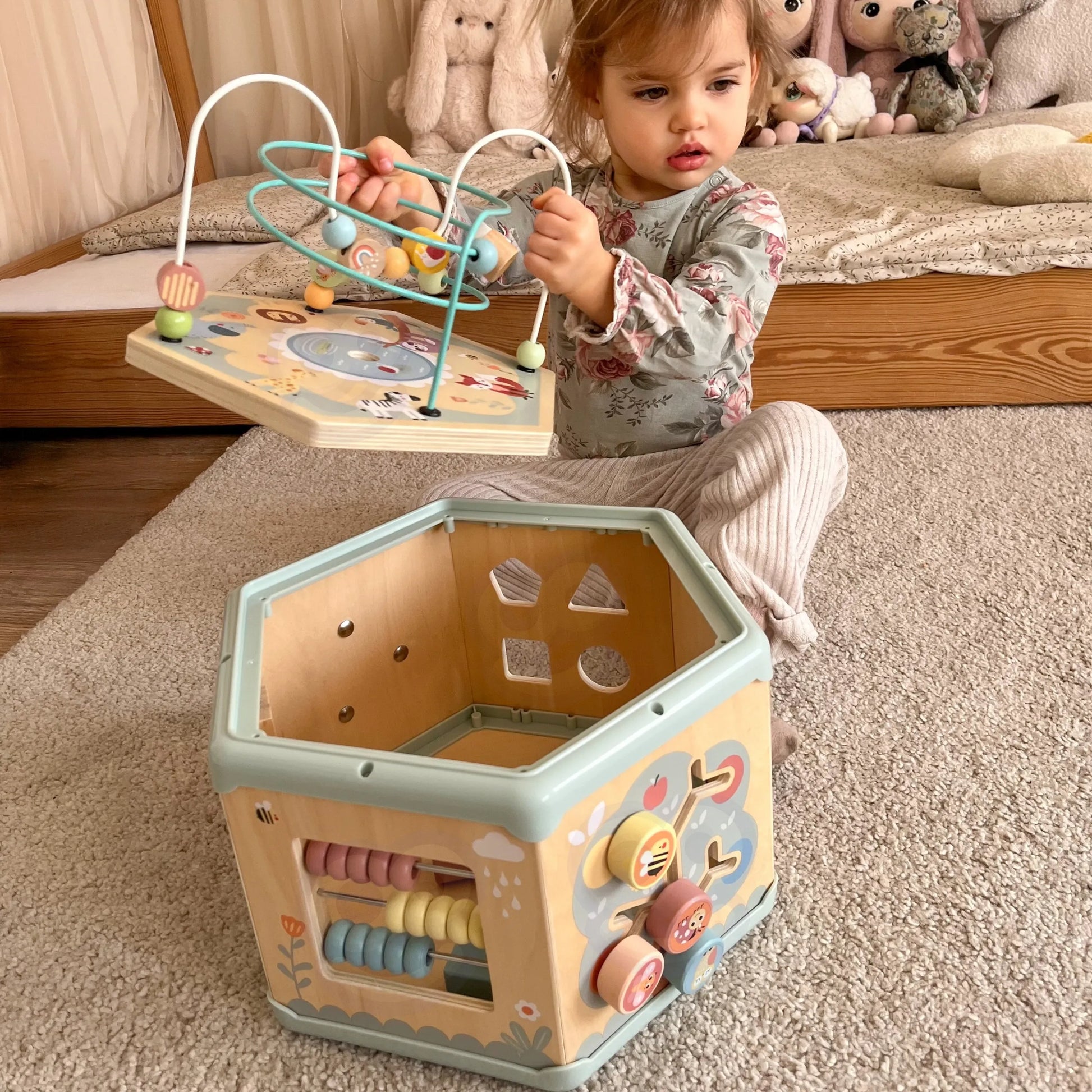 „TOOKY TOY“ interaktyvi medinė Montessori šešiakampė atidaroma dėžė