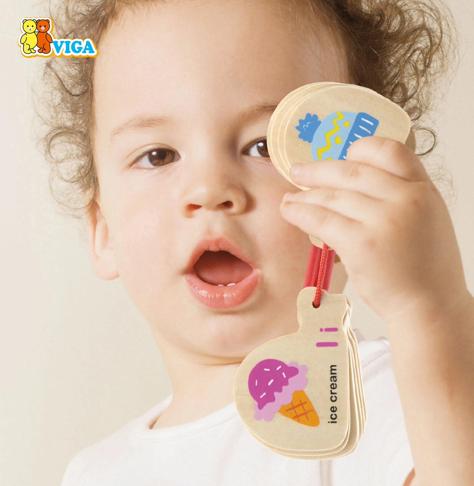VIGA medinė Montessori abėcėlės ir anglų kalbos mokymosi knygelė
