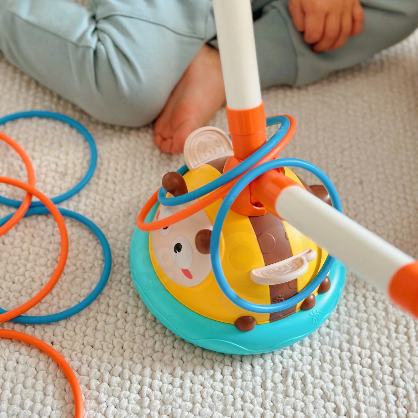 Woopie automatinė šokdynė 2‑in‑1 „Bitutė“