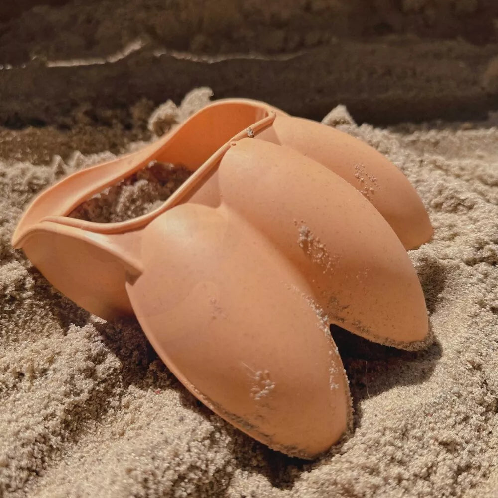 Smėlio kastuvas – organinė medžiaga