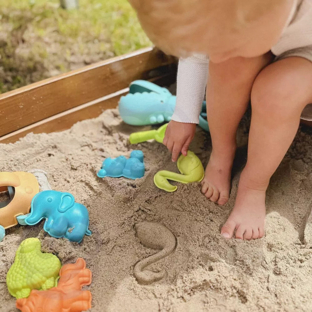 Smėlio rinkinys su automobiliu ir priedais 10vnt