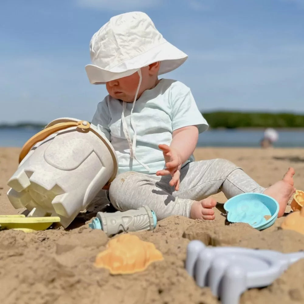 Smėlio rinkinys su kibiru ir automobiliu