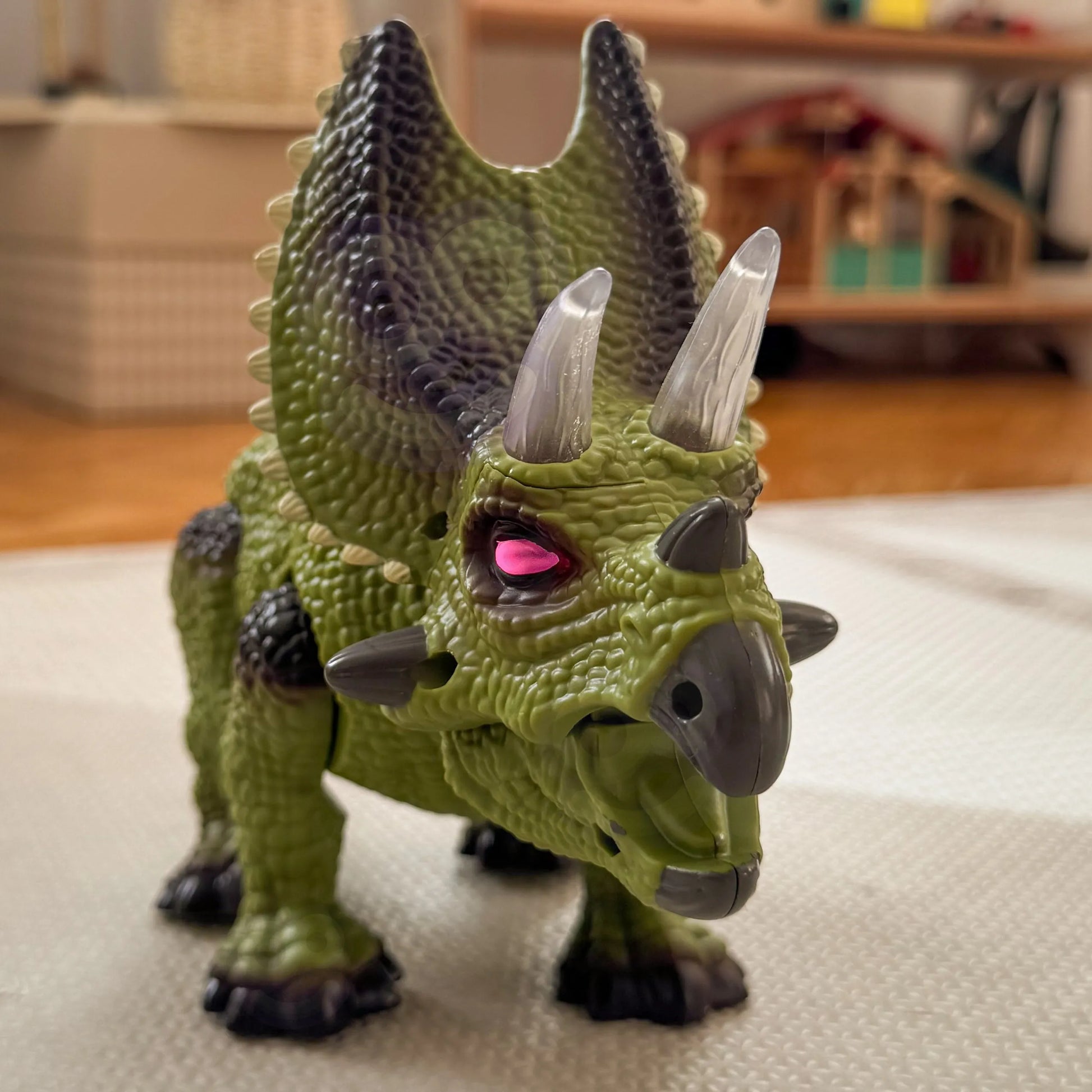 Woopie interaktyvus RC Triceratops robotas su šviesomis, garsais ir judesiais