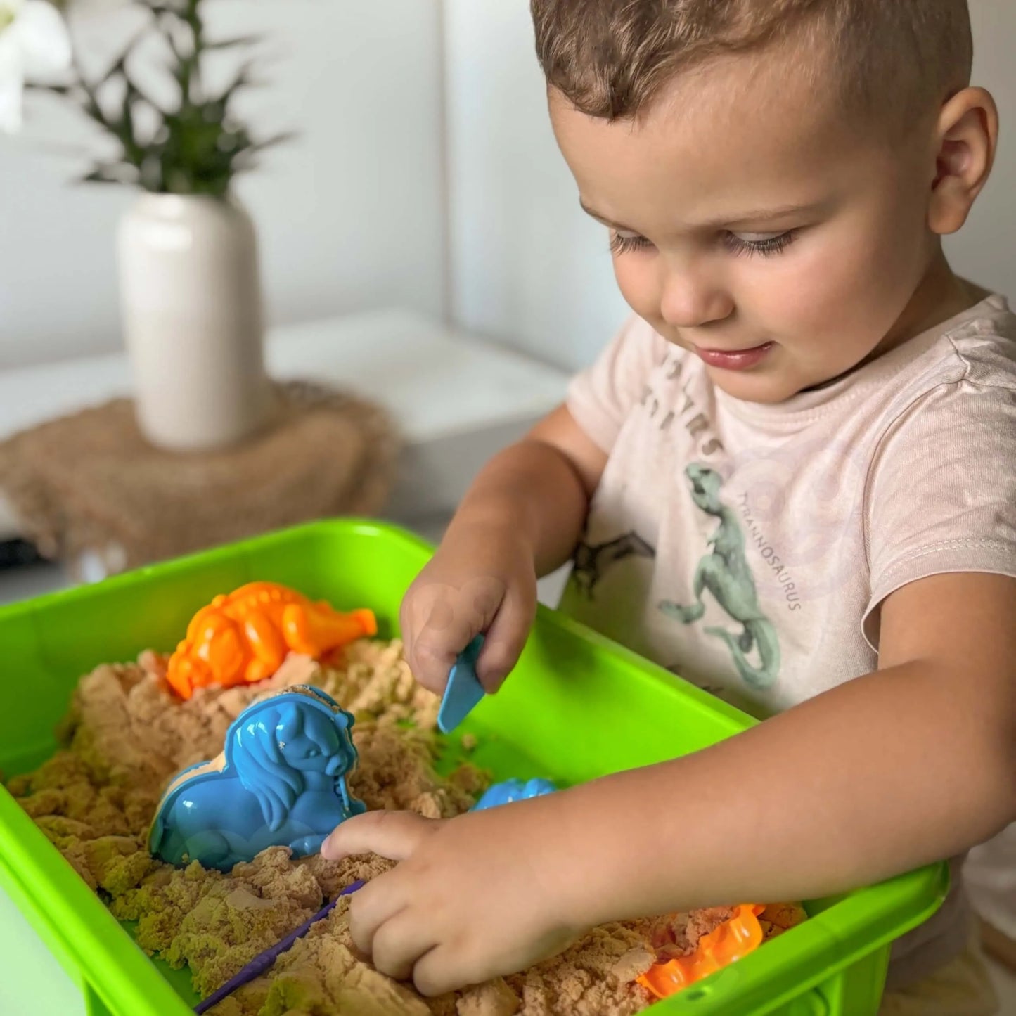 WOOPIE kinetinis smėlis 1.5 kg XXL rinkinys ZOO Safari stalas su formelėmis