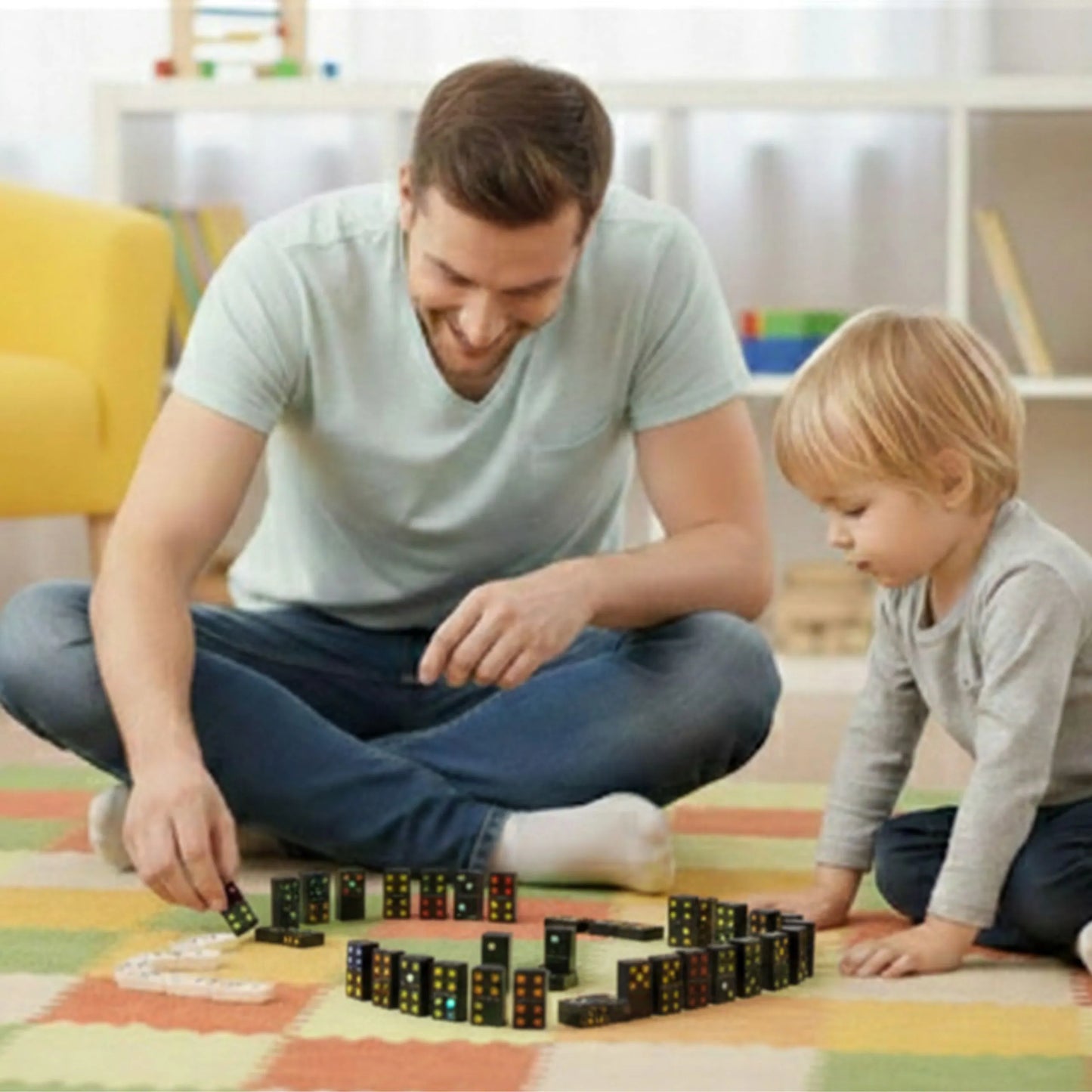 Woopie klasikinis domino su spalvotais taškais – 28 el.