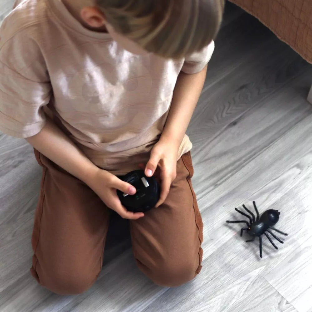 Nuotoliniu būdu valdomas voras