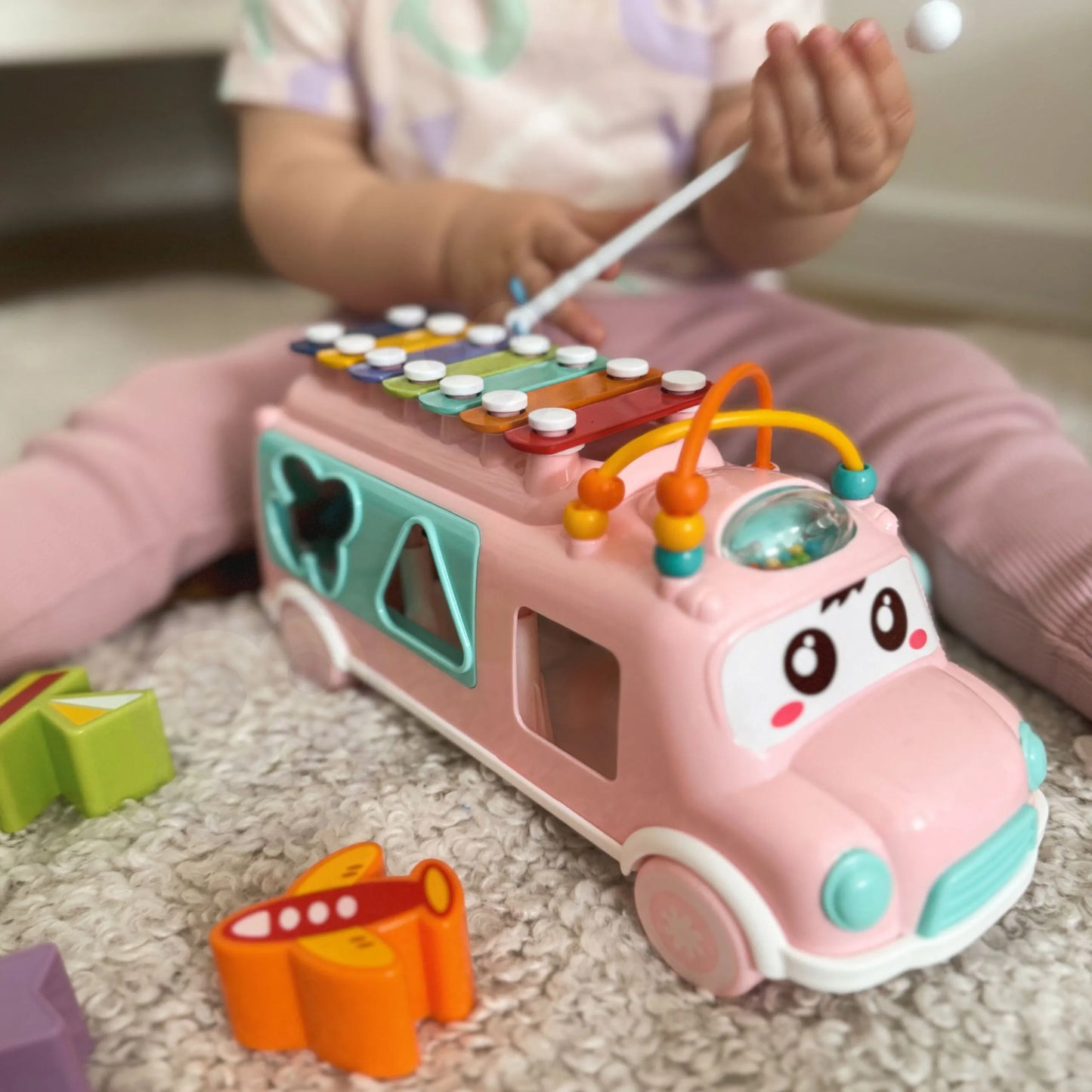 Woopie rožinis muzikinis automobilis–sorteris su cimbolais 3in1