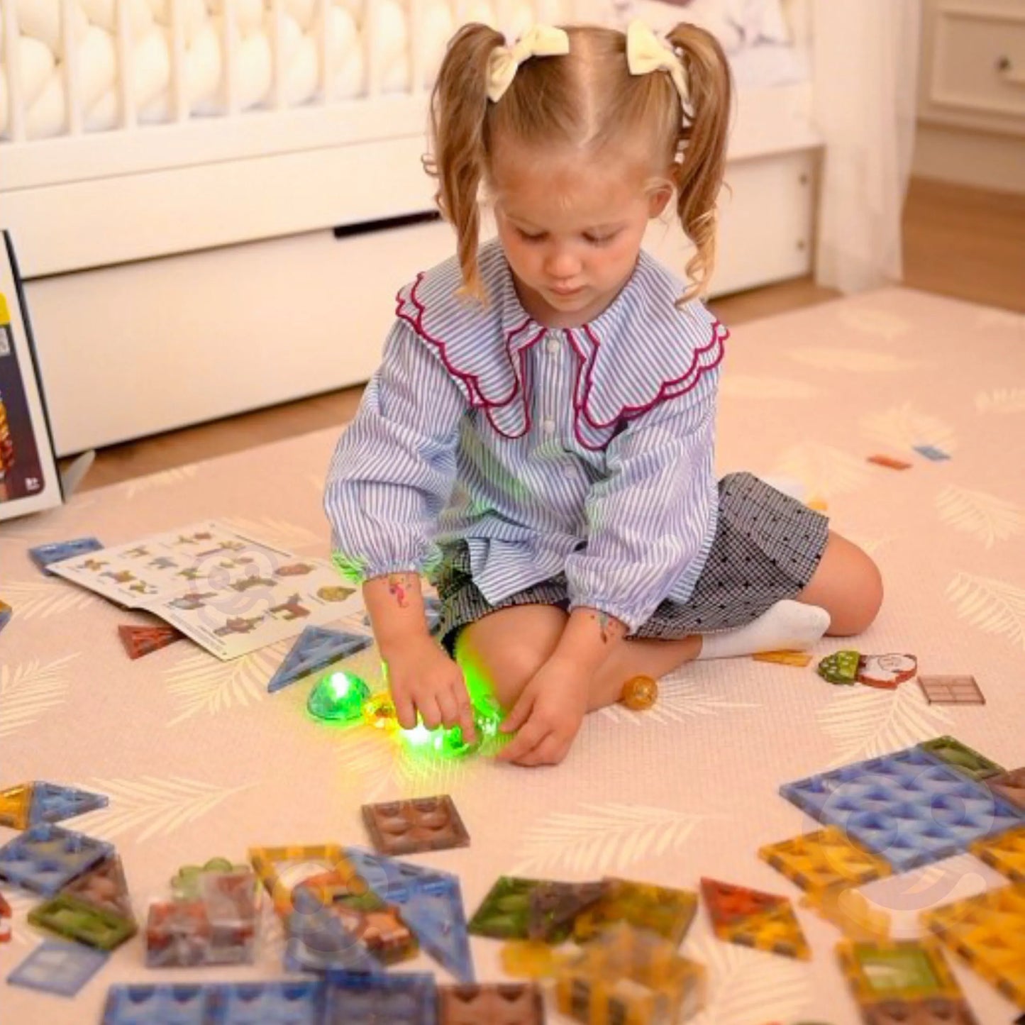 Woopie šviečiančios magnetinės kaladėlės „Gyvūnų karalystė 3D“ (124 el.)